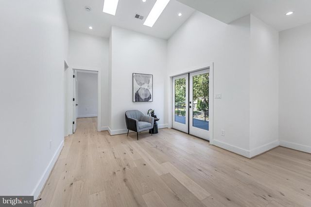 3215 COFER RD, Falls Church, VA 22042