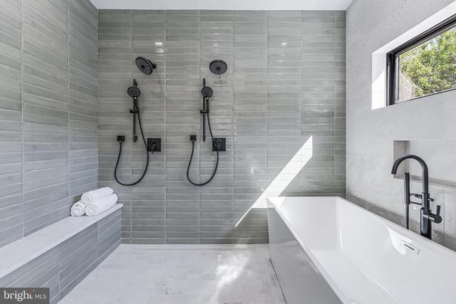 3215 COFER RD, Falls Church, VA 22042