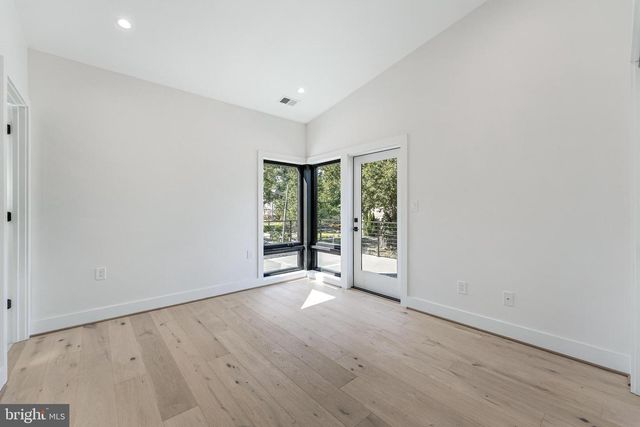 3215 COFER RD, Falls Church, VA 22042