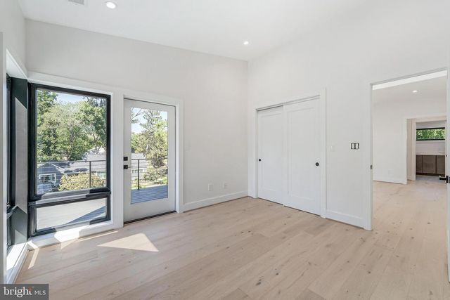 3215 COFER RD, Falls Church, VA 22042