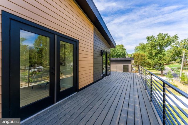 3215 COFER RD, Falls Church, VA 22042