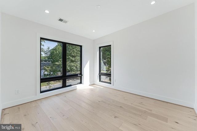 3215 COFER RD, Falls Church, VA 22042