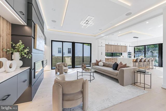 3215 COFER RD, Falls Church, VA 22042