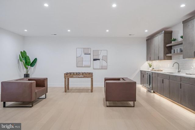 3215 COFER RD, Falls Church, VA 22042