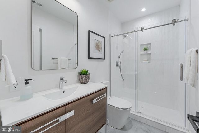 3215 COFER RD, Falls Church, VA 22042