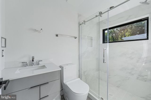 3215 COFER RD, Falls Church, VA 22042