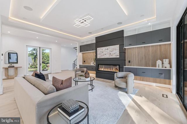 3215 COFER RD, Falls Church, VA 22042