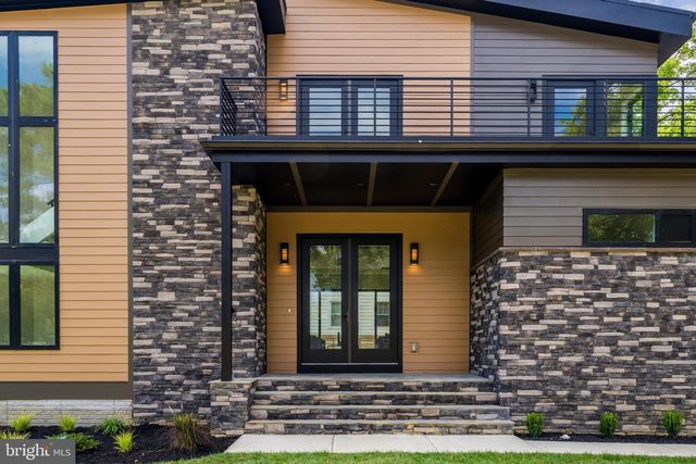 3215 COFER RD, Falls Church, VA 22042