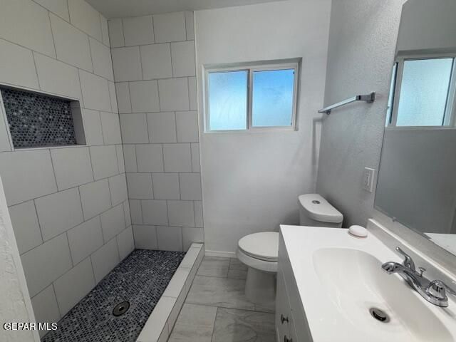 7860 Holly Place, El Paso, TX 79915