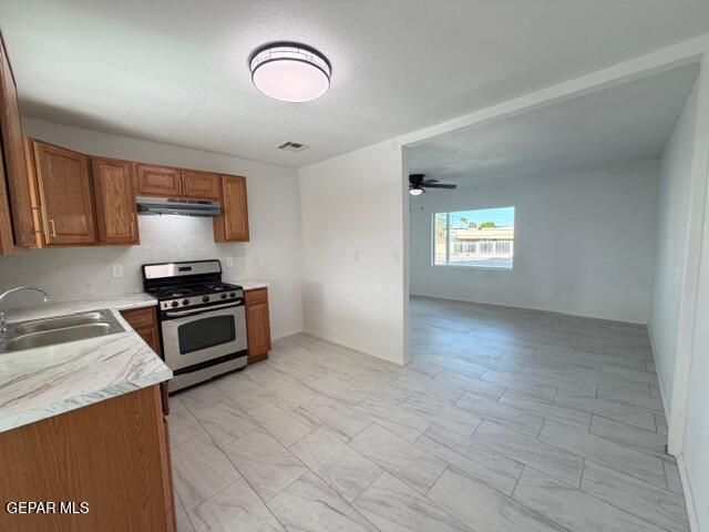 7860 Holly Place, El Paso, TX 79915