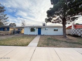 7860 Holly Place, El Paso, TX 79915