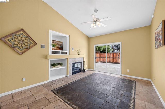 2012 Trailside Dr, Brentwood, CA 94513