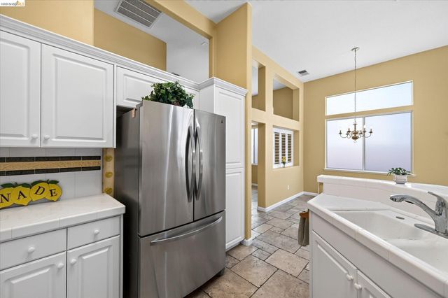2012 Trailside Dr, Brentwood, CA 94513