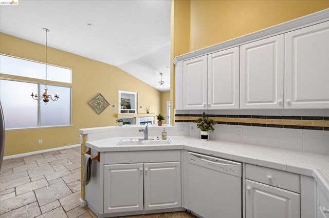 2012 Trailside Dr, Brentwood, CA 94513