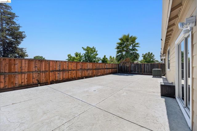 2012 Trailside Dr, Brentwood, CA 94513