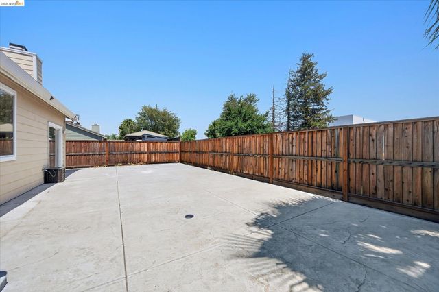 2012 Trailside Dr, Brentwood, CA 94513