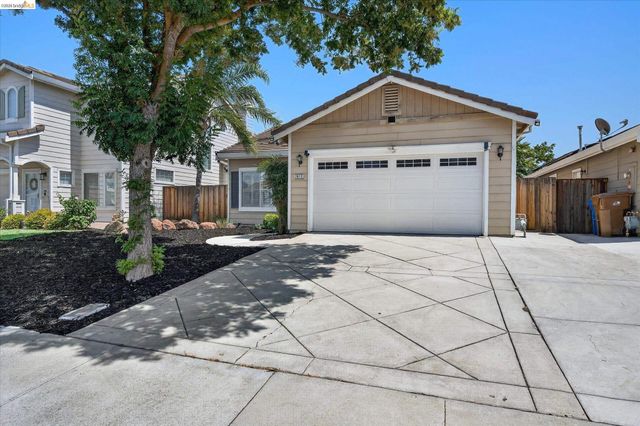 2012 Trailside Dr, Brentwood, CA 94513
