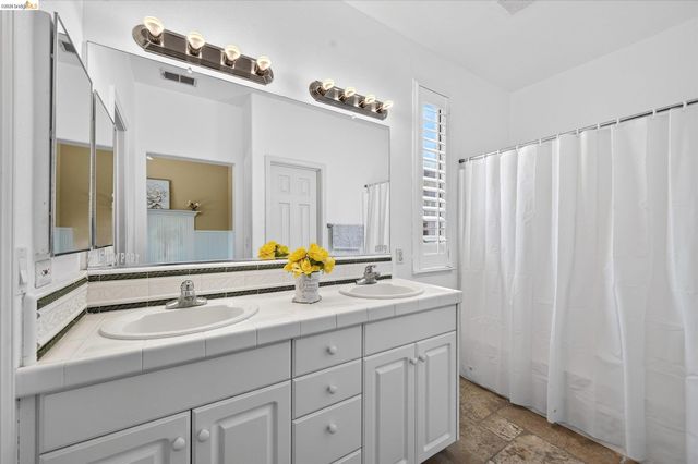2012 Trailside Dr, Brentwood, CA 94513