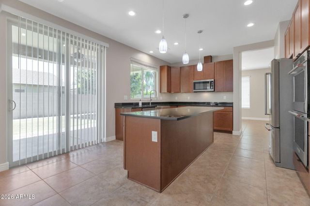 11971 W PATRICK Lane, Sun City, AZ 85373