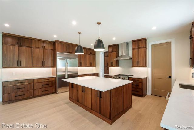 4016 W Webster Road, Royal Oak, MI 48073
