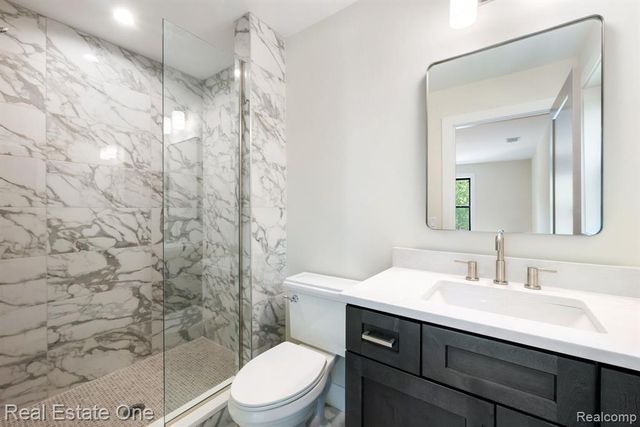 4016 W Webster Road, Royal Oak, MI 48073