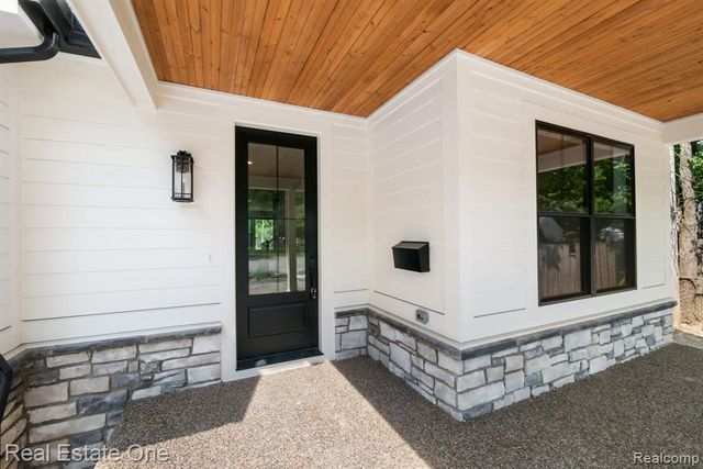 4016 W Webster Road, Royal Oak, MI 48073