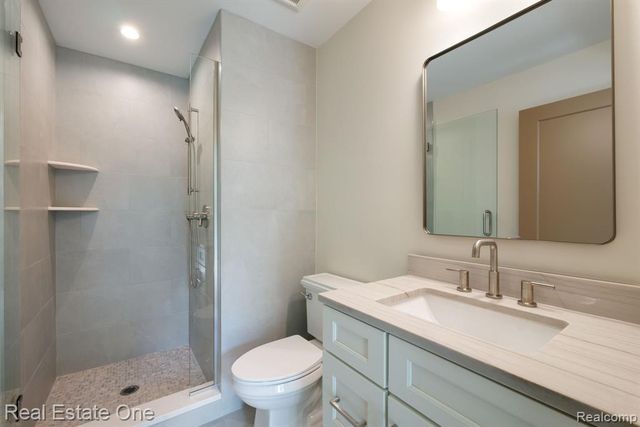 4016 W Webster Road, Royal Oak, MI 48073
