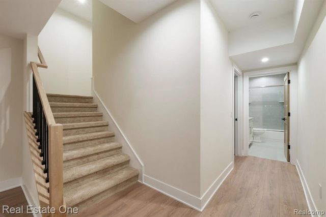 4016 W Webster Road, Royal Oak, MI 48073