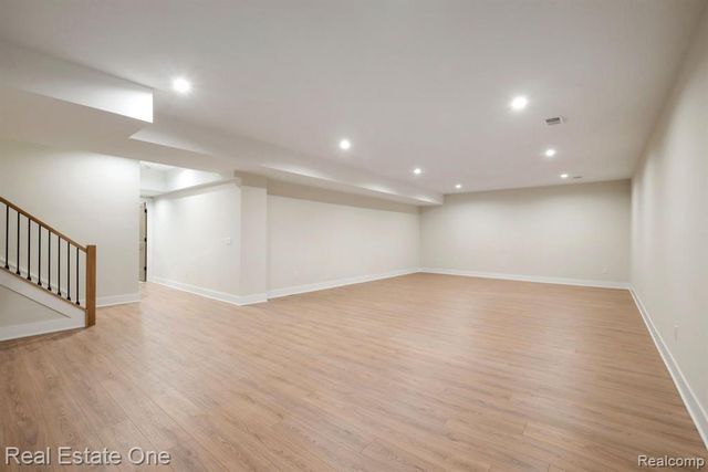 4016 W Webster Road, Royal Oak, MI 48073