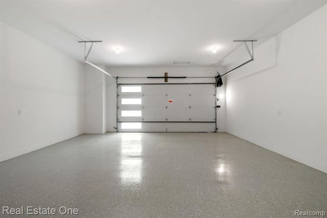 4016 W Webster Road, Royal Oak, MI 48073