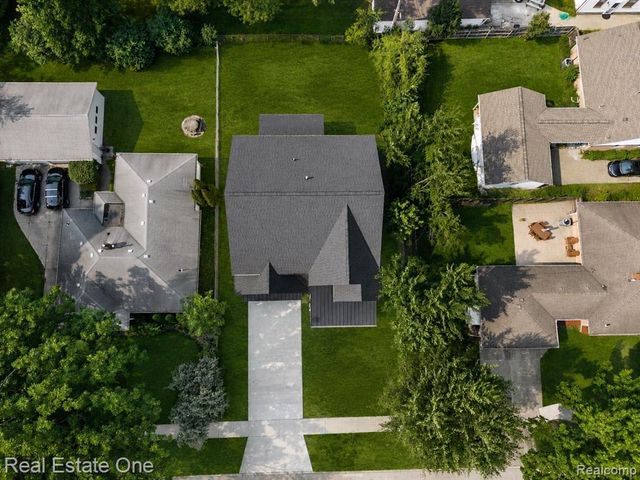 4016 W Webster Road, Royal Oak, MI 48073