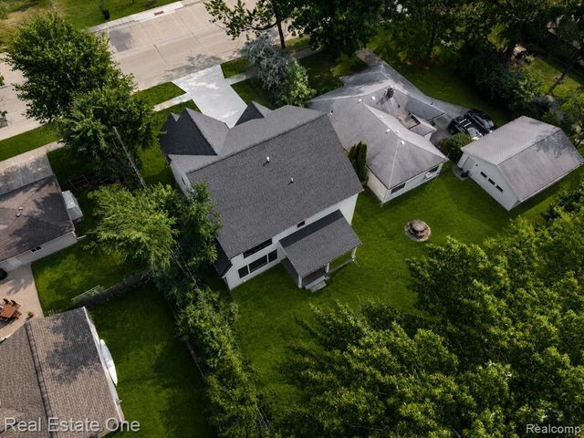 4016 W Webster Road, Royal Oak, MI 48073