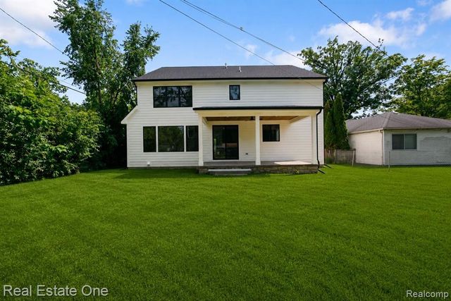 4016 W Webster Road, Royal Oak, MI 48073