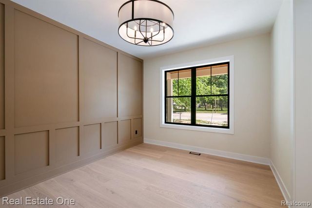 4016 W Webster Road, Royal Oak, MI 48073