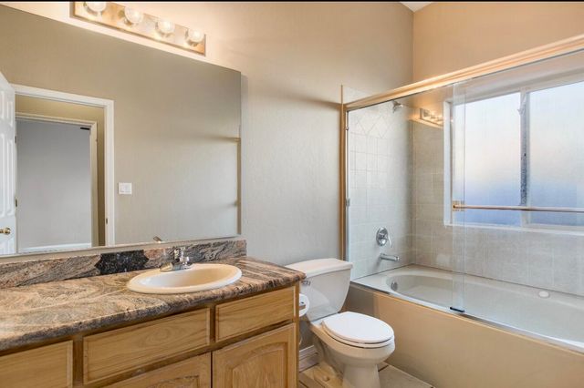 4709 Spanish Sun Avenue NE, Albuquerque, NM 87110