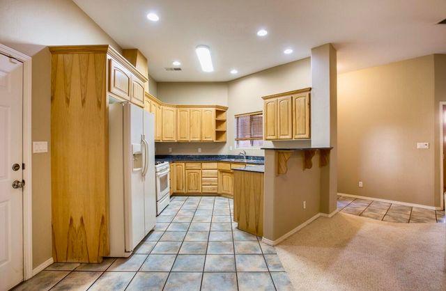 4709 Spanish Sun Avenue NE, Albuquerque, NM 87110