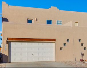 4709 Spanish Sun Avenue NE, Albuquerque, NM 87110