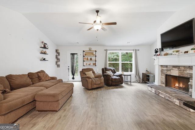 122 Pecan Street, Danielsville, GA 30633