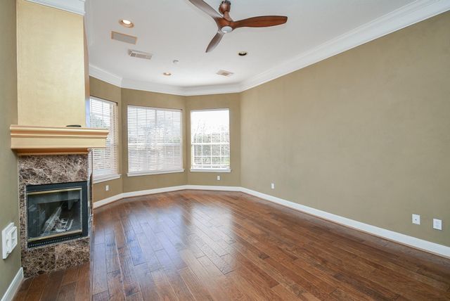 43 Fosters Green Drive, Sugar Land, TX 77479