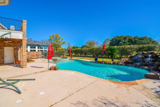 43 Fosters Green Drive, Sugar Land, TX 77479