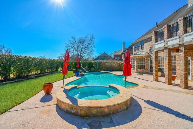 43 Fosters Green Drive, Sugar Land, TX 77479