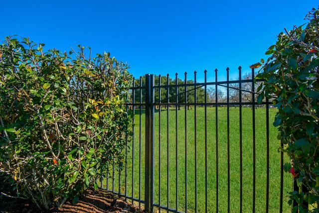 43 Fosters Green Drive, Sugar Land, TX 77479