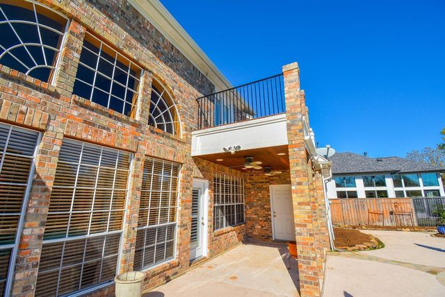 43 Fosters Green Drive, Sugar Land, TX 77479