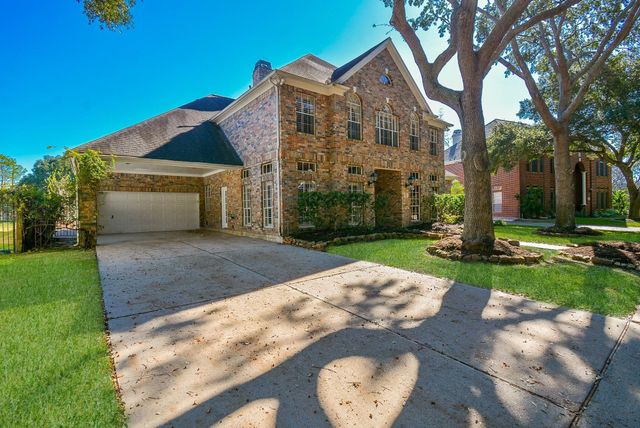 43 Fosters Green Drive, Sugar Land, TX 77479