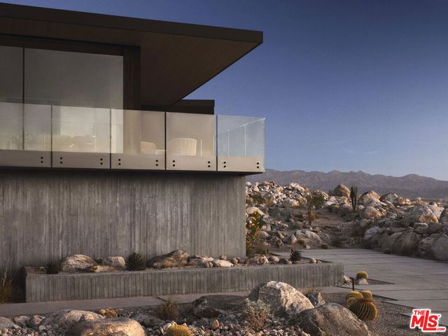 2336 Winter Sun Drive, Palm Springs, CA 92262