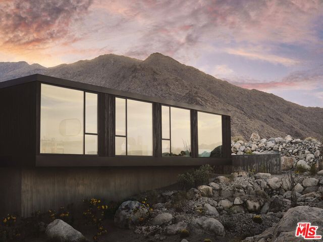 2336 Winter Sun Drive, Palm Springs, CA 92262