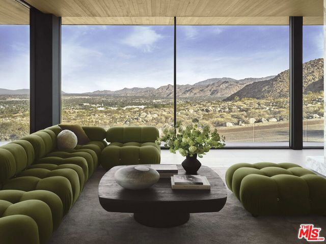 2336 Winter Sun Drive, Palm Springs, CA 92262