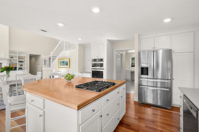 449 S Skyview Drive, Kalamazoo, MI 49009