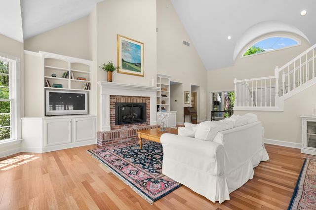 449 S Skyview Drive, Kalamazoo, MI 49009