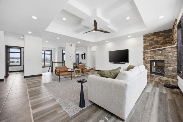 7620 Adelman Drive, Horace, ND 58047